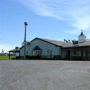 Harrisonville Inn & Suites エクステリア 写真